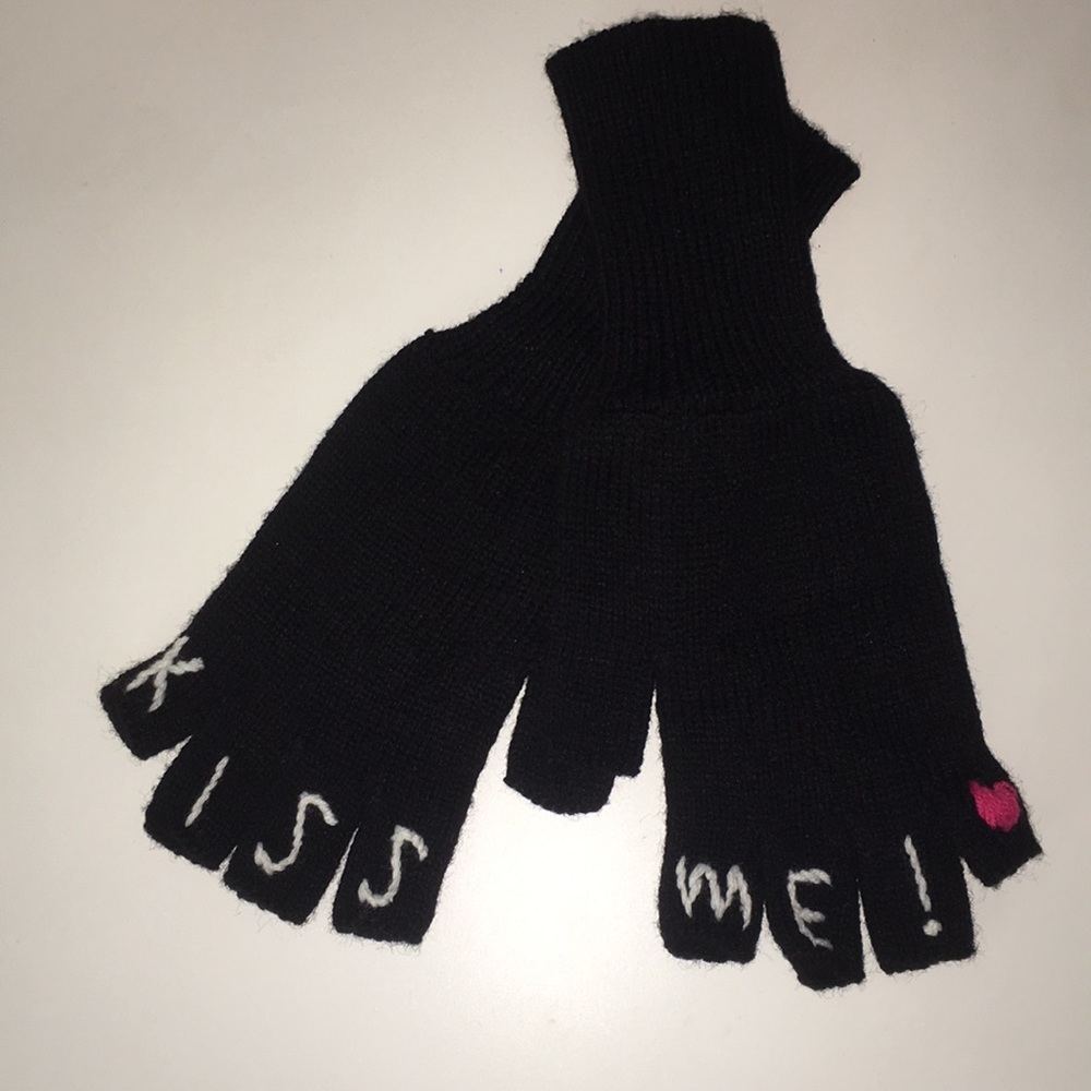 Black Fingerless Gloves